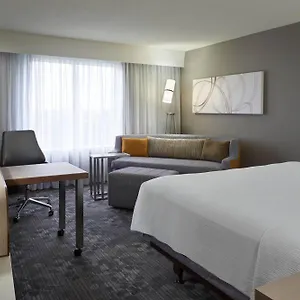 Courtyard By Marriott Airport 3*, Toronto Canada